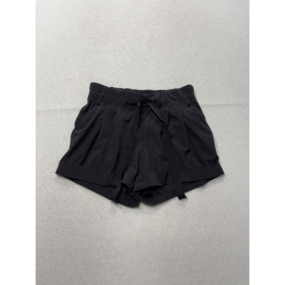 Lululemon Shorts Womens 4 Black 4" Inseam Drawstring Cuffed Athletic Casual